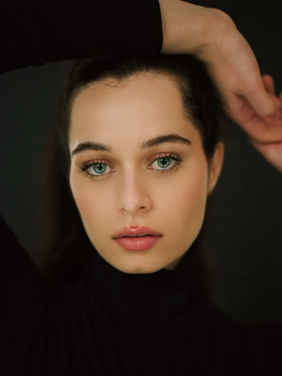 Itiya Dube, close-up editorial